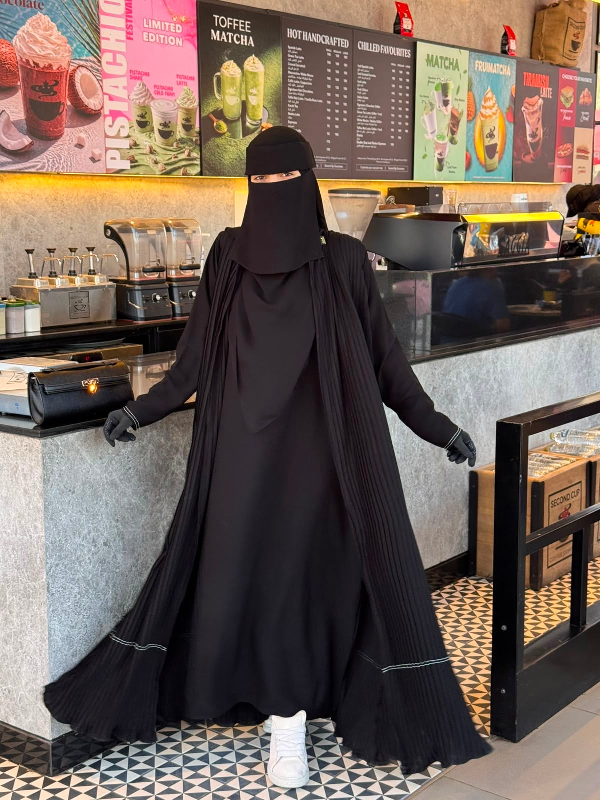 عبايه : سوده